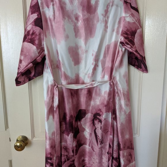 Japanese Satin Robe - Picture 2 of 5
